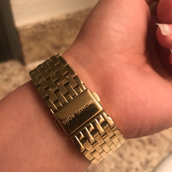 Michael Kors Watch - Picture 2 of 7